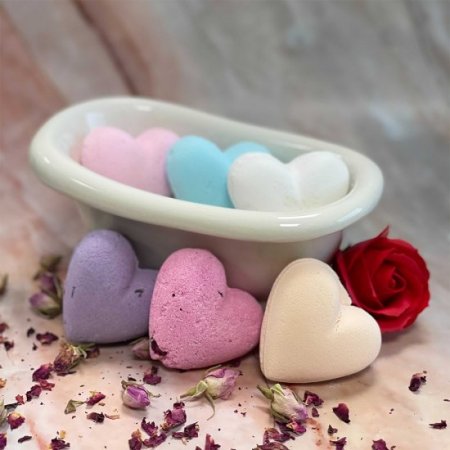 (image for) Set of 6 mixed Love Heart Bath Bombs 70g