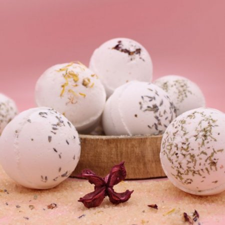 (image for) Relax - Himalayan Salt Bath Bomb