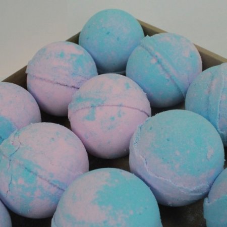 (image for) Baby Powder Bath Bomb